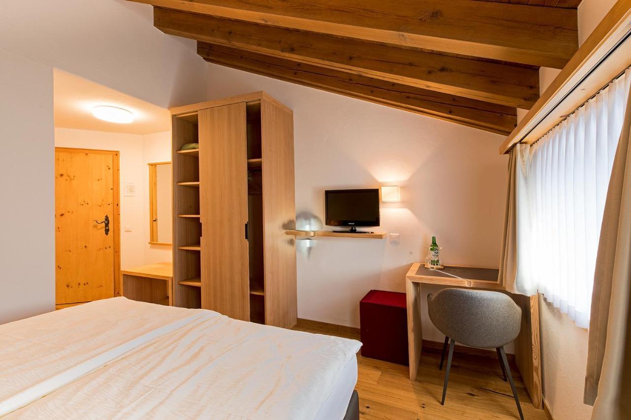Hotel Saluver Celerina/Schlarigna Ngoại thất bức ảnh